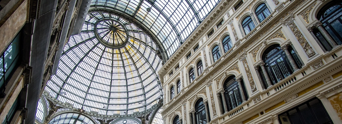 Un dettaglio della galleria Umberto a Napoli